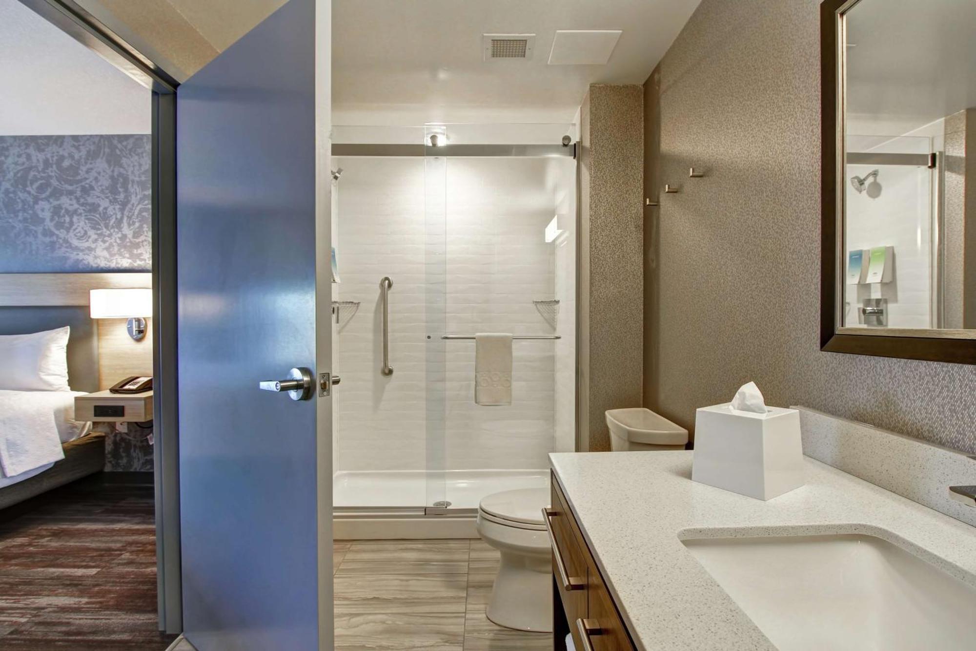Home2 Suites By Hilton Edmonton South Екстер'єр фото