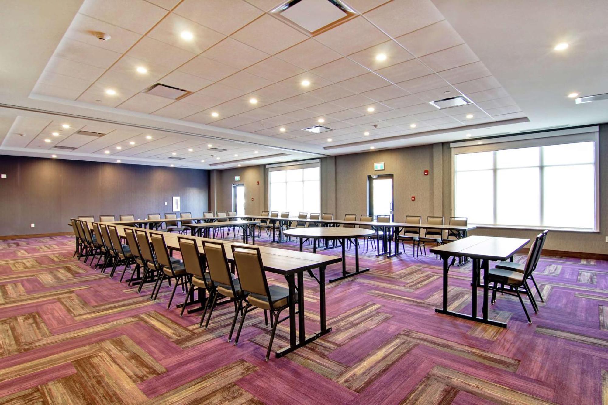 Home2 Suites By Hilton Edmonton South Екстер'єр фото